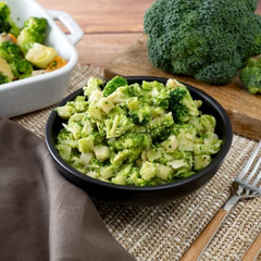 Simple Kitchen Freeze-Dried Buttered Broccoli - 12 Serving #10 Can