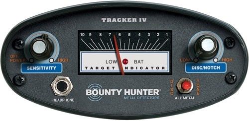 BOUNTY HUNTER "TRACKER IV" RECREATIONAL METAL DETECTOR